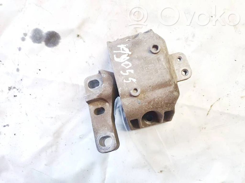 Audi TT Mk1 Engine mount bracket 