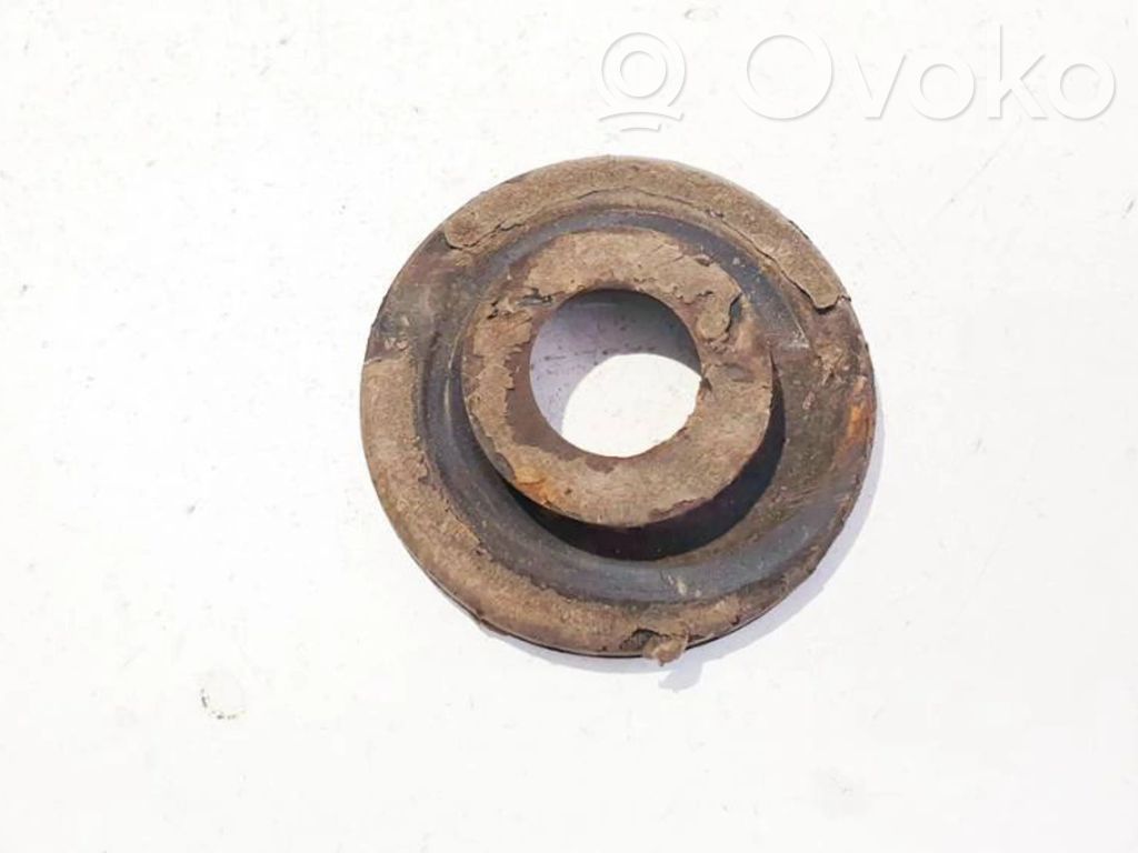 Volkswagen Jetta VI Cauciuc flanșă arc față