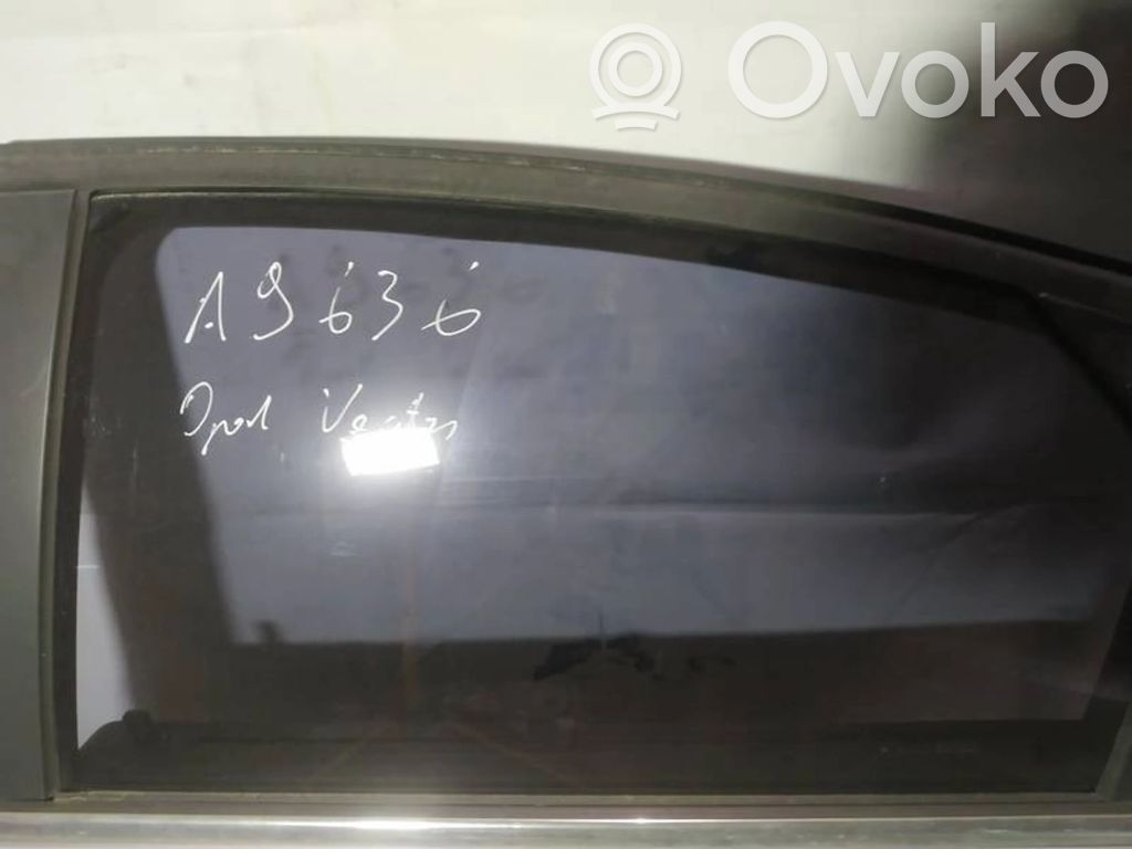 Opel Vectra C Vetro del finestrino della portiera posteriore 