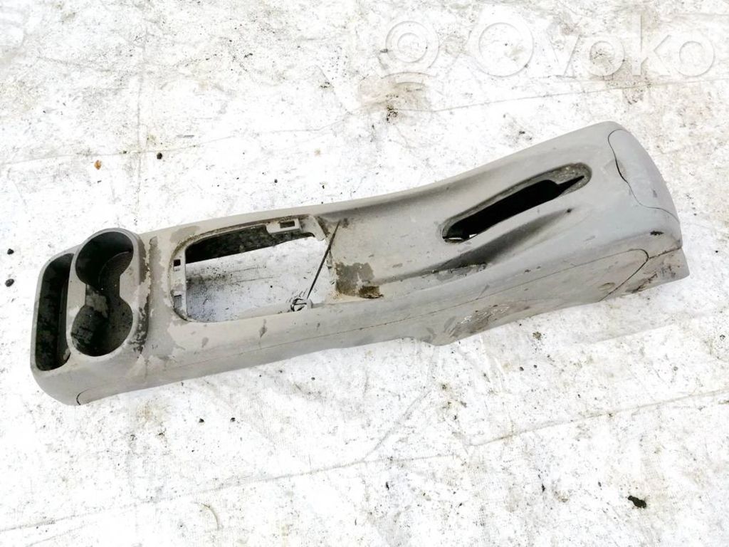 Nissan Almera Tino Uchwyt na kubek deski rozdzielczej 