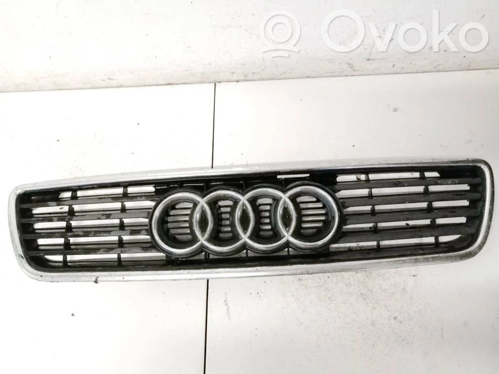Audi A6 S6 C4 4A Griglia anteriore 