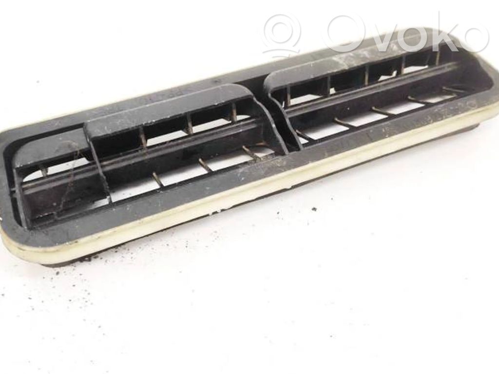 Mercedes-Benz C W204 Griglia di ventilazione centrale cruscotto
