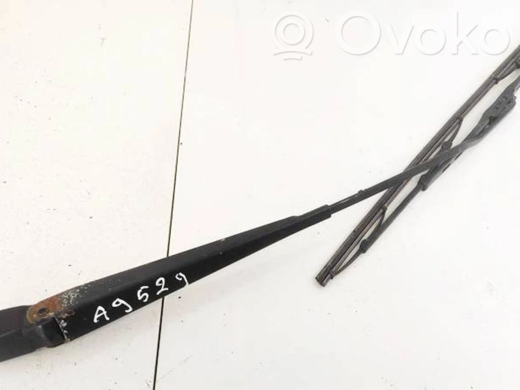 Braț ștergător față   YC1517526DA,YC1517526DA,YC1517526DA,YC1517526DA