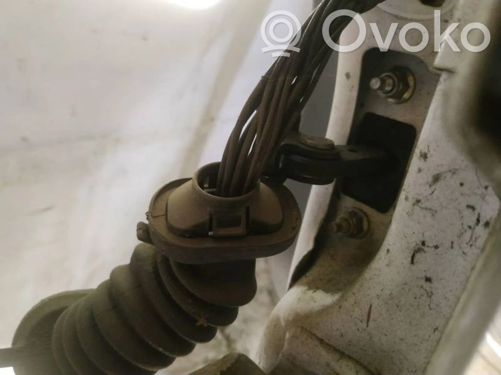 Tope freno de puerta delantera