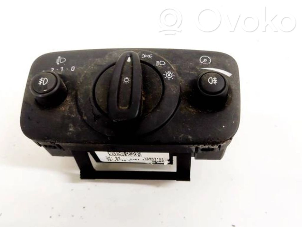 Interrupteur d’éclairage   AV6T13A024CA,10009152,10009152,AV6T13A024CA