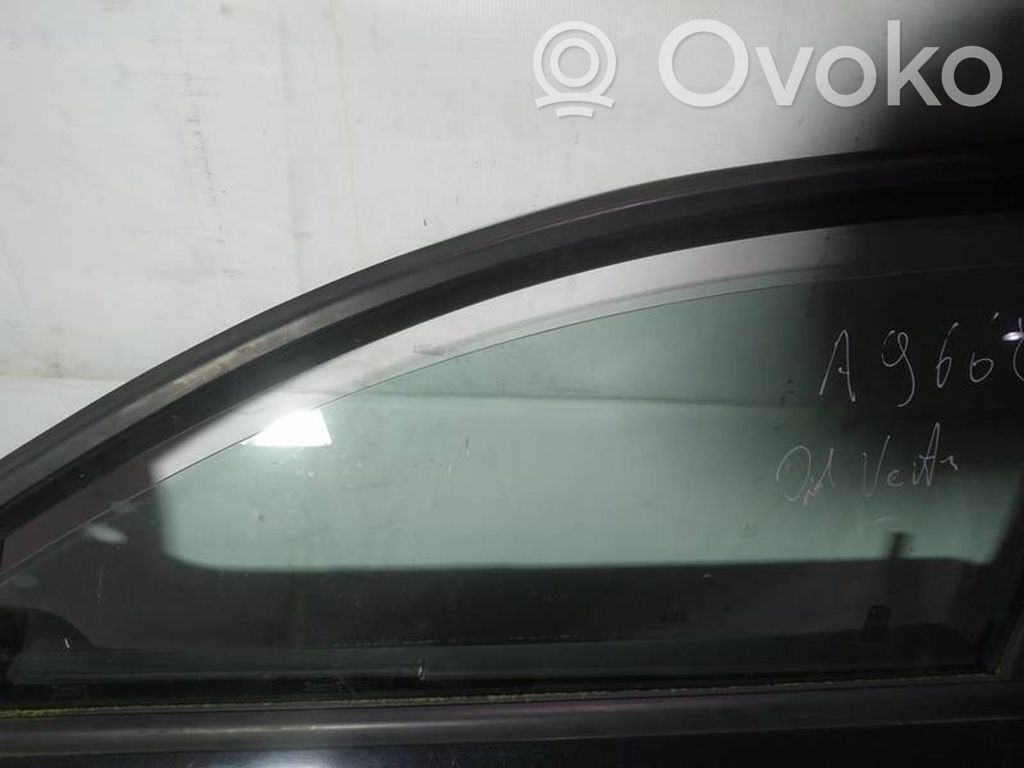 Opel Vectra C Vetro del finestrino della portiera anteriore - quattro porte