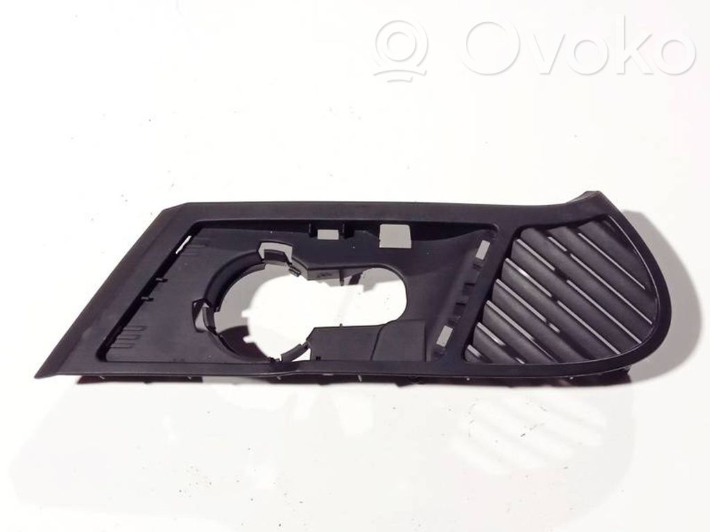 Otros repuestos del interior   8J2819794,8J2819794