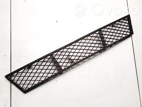 BMW 5 GT F07 Mascherina inferiore del paraurti anteriore 