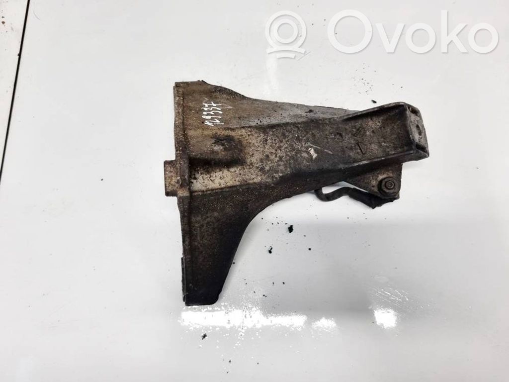 Łapa / Mocowanie silnika   8D0199308L,8D0199308L