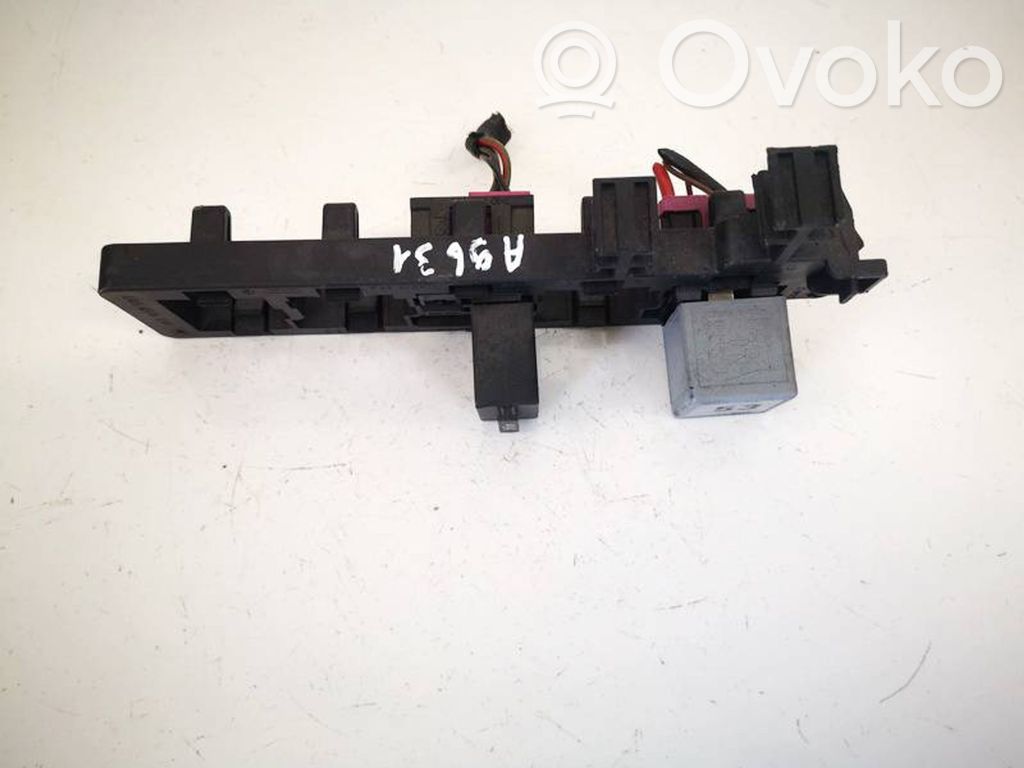 Volkswagen PASSAT B6 Set cutie siguranțe 