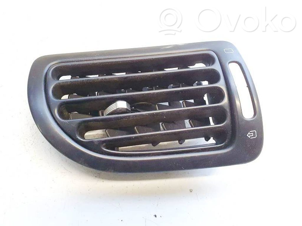 Peugeot 406 Dash center air vent grill 