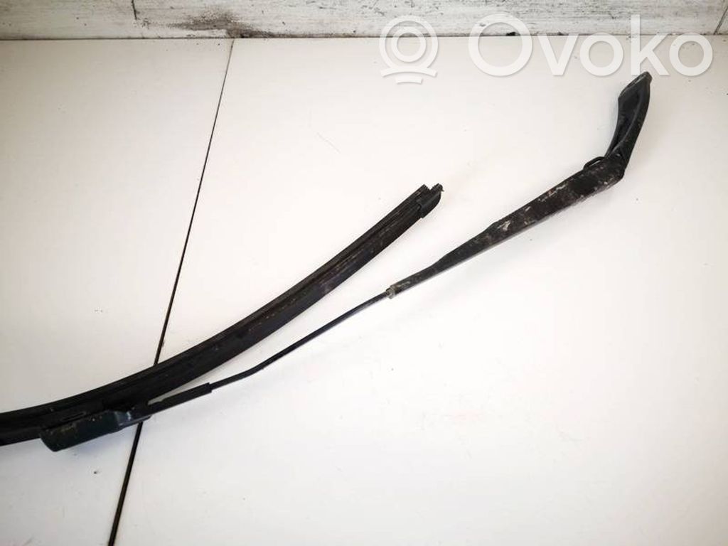Citroen C4 II Brazo del limpiaparabrisas delantero 