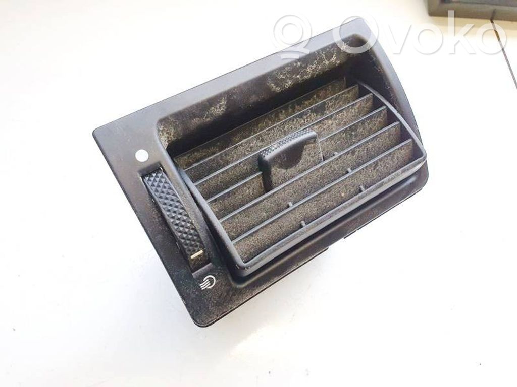 Rejilla de ventilación central del panel   D1B1A,D1B1A