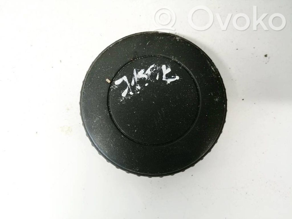 Volkswagen Golf IV Capac lateral scaun spate jos
