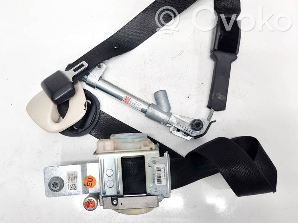 Tesla Model S Front seatbelt 