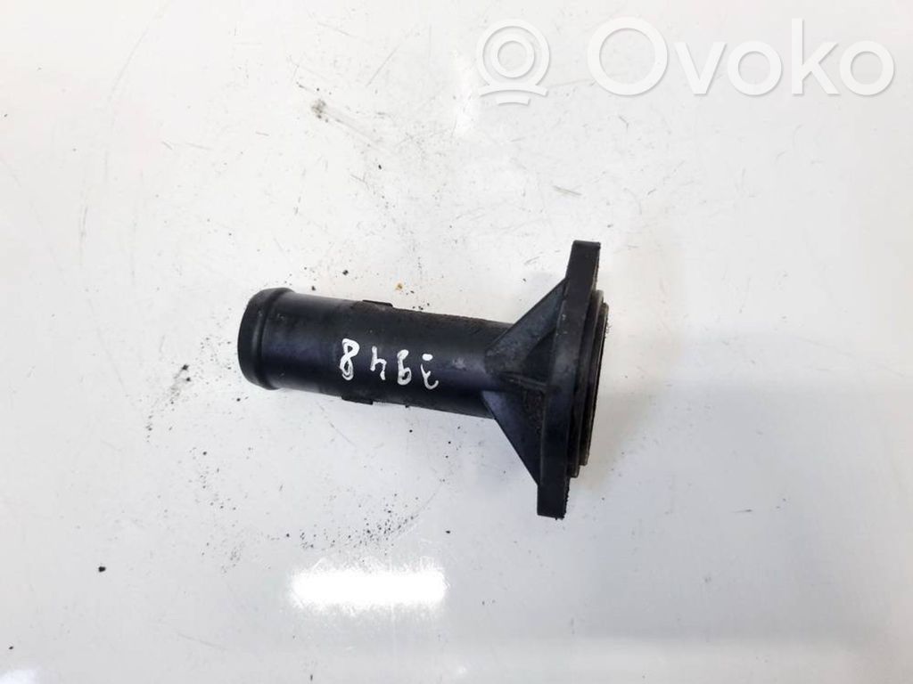 Volkswagen Golf V Tubo flessibile del liquido di raffreddamento del motore
