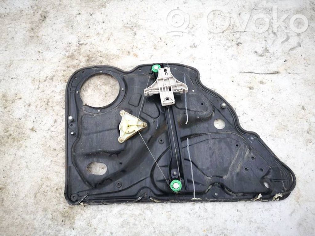 Volkswagen PASSAT B6 Regulador con motor de la ventanilla de la puerta corredera