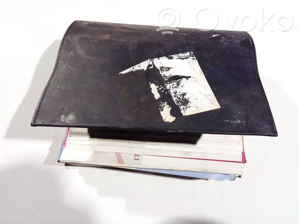 Carte/manual proprietar cu istoric service