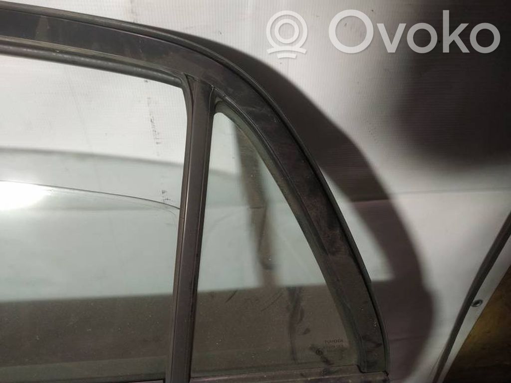 Toyota Corolla E120 E130 Fenêtre latérale vitre arrière