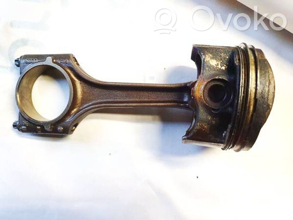 Skoda Superb B6 (3T) Piston with connecting rod 