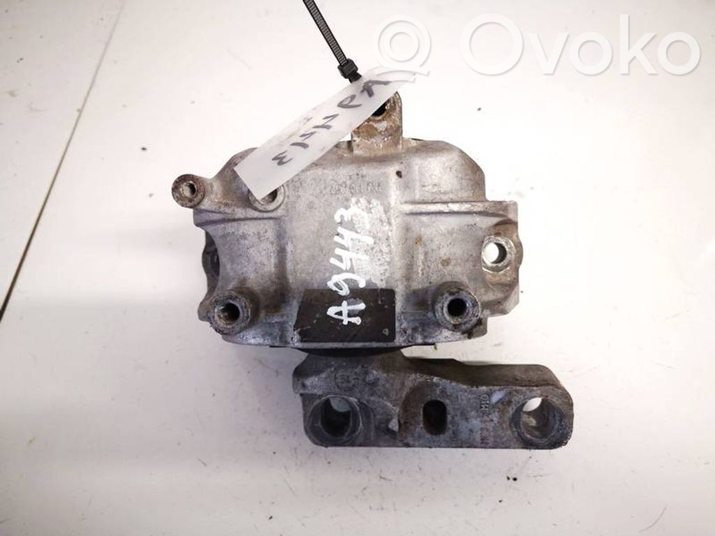 Volkswagen Touran II Suport tampon motor 