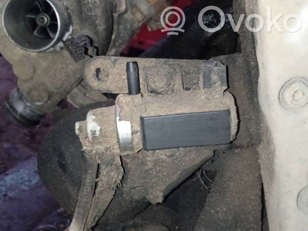 Electroválvula del turbo   1H0906627A,1H0906627A