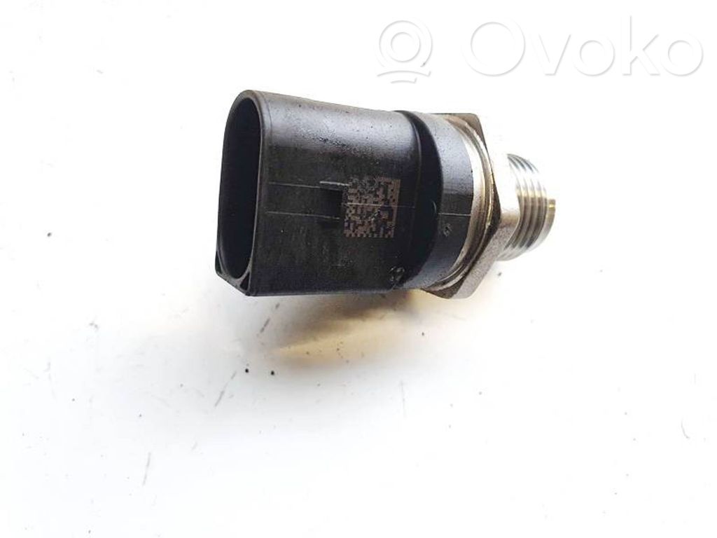 BMW 3 E90 E91 Fuel pressure sensor 