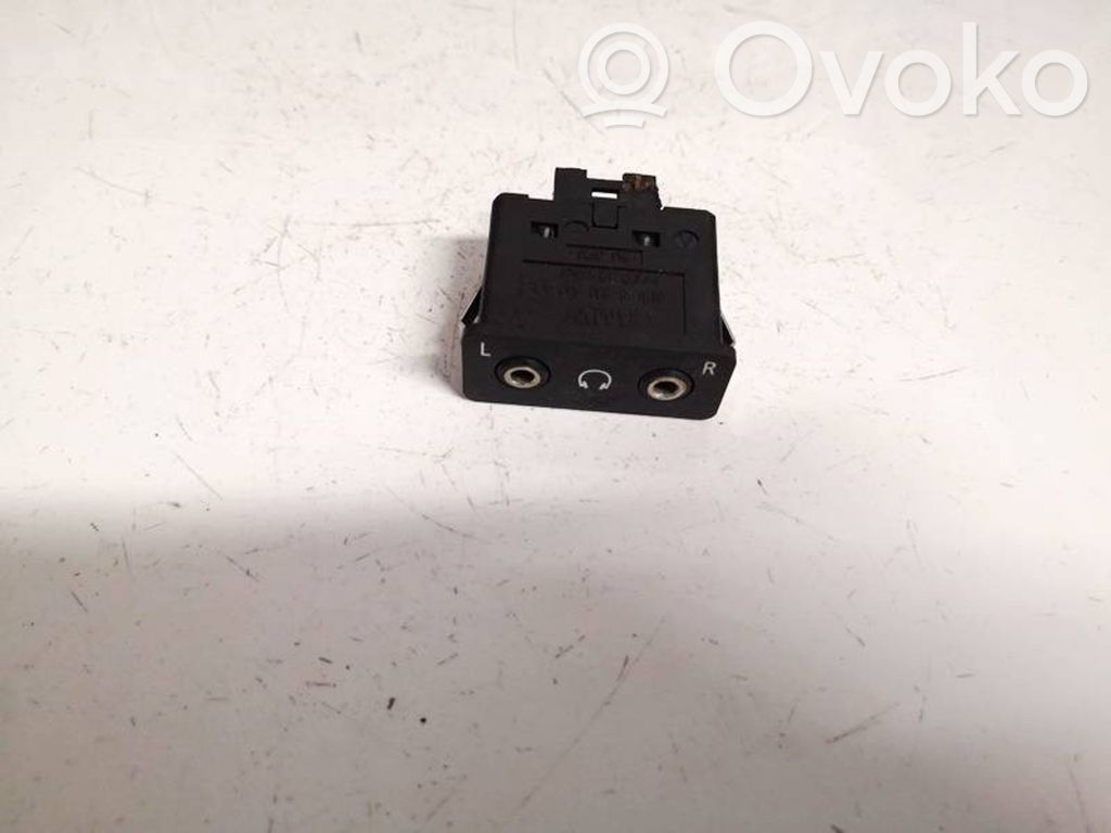 Enchufe conector USB   61316930562,6131693056203,61316930562,6131693056203