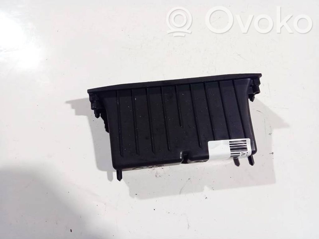 Nissan Note (E11) Otros repuestos del interior 