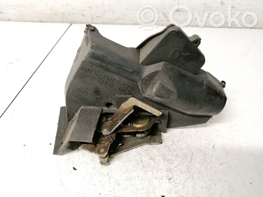 Mercedes-Benz C W202 Încuietoare ușă spate 