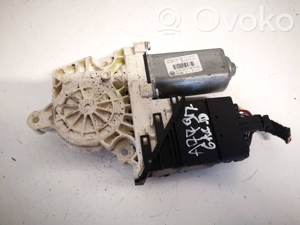 Volkswagen PASSAT B6 Silniczek podnoszenia szyby drzwi tylnych 