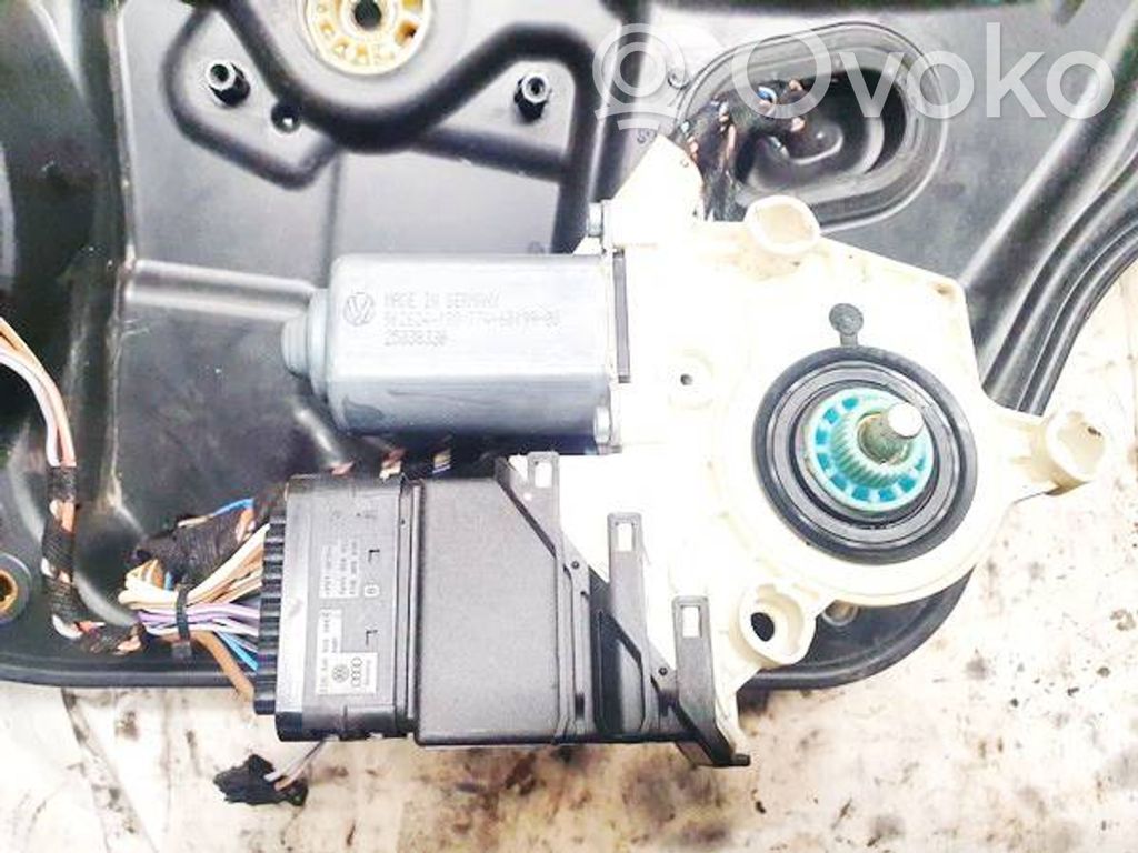 Volkswagen Tiguan Motor macara geam ușă spate 
