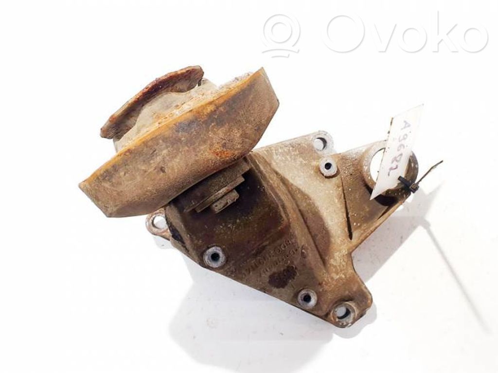 Audi A4 S4 B5 8D Supporto di montaggio del motore (usato) 