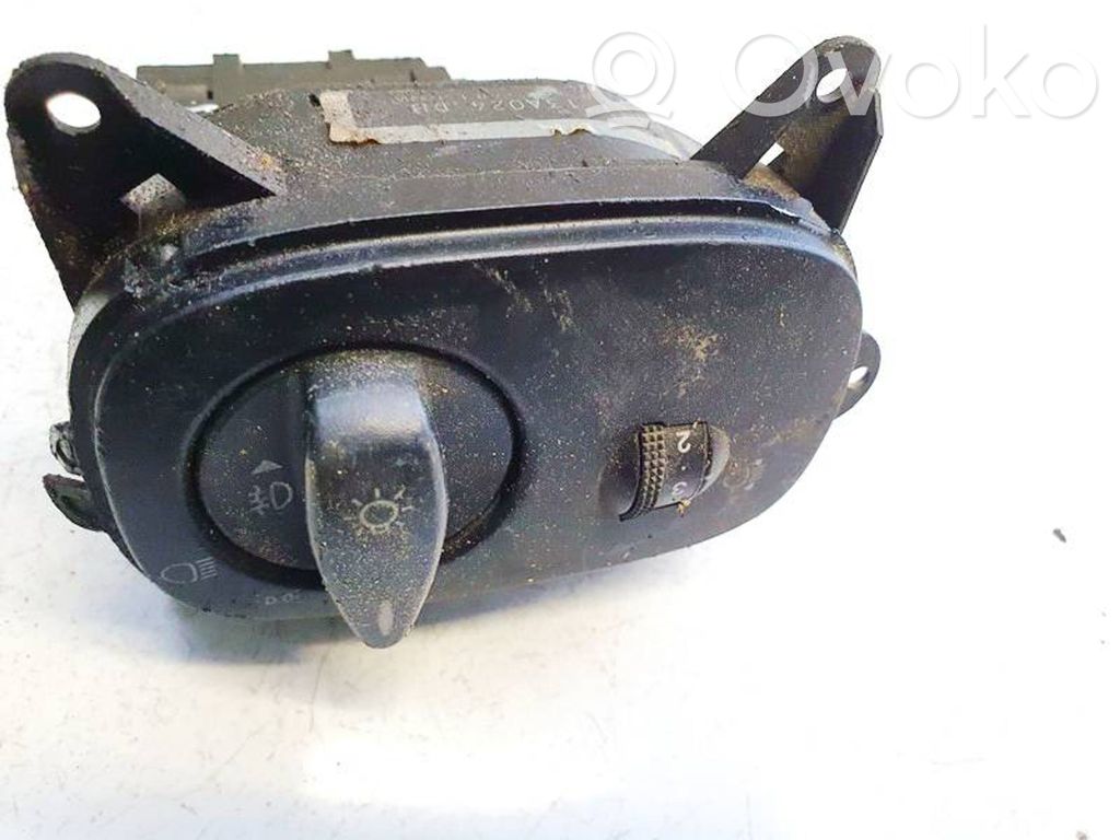 Valokatkaisija   YC1T13A024DB,YC1T13A024DB