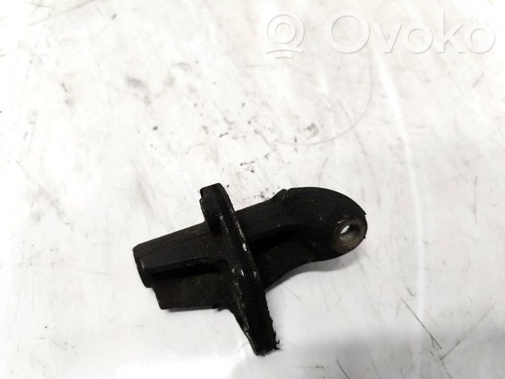 Audi A4 S4 B5 8D Engine mounting bracket 