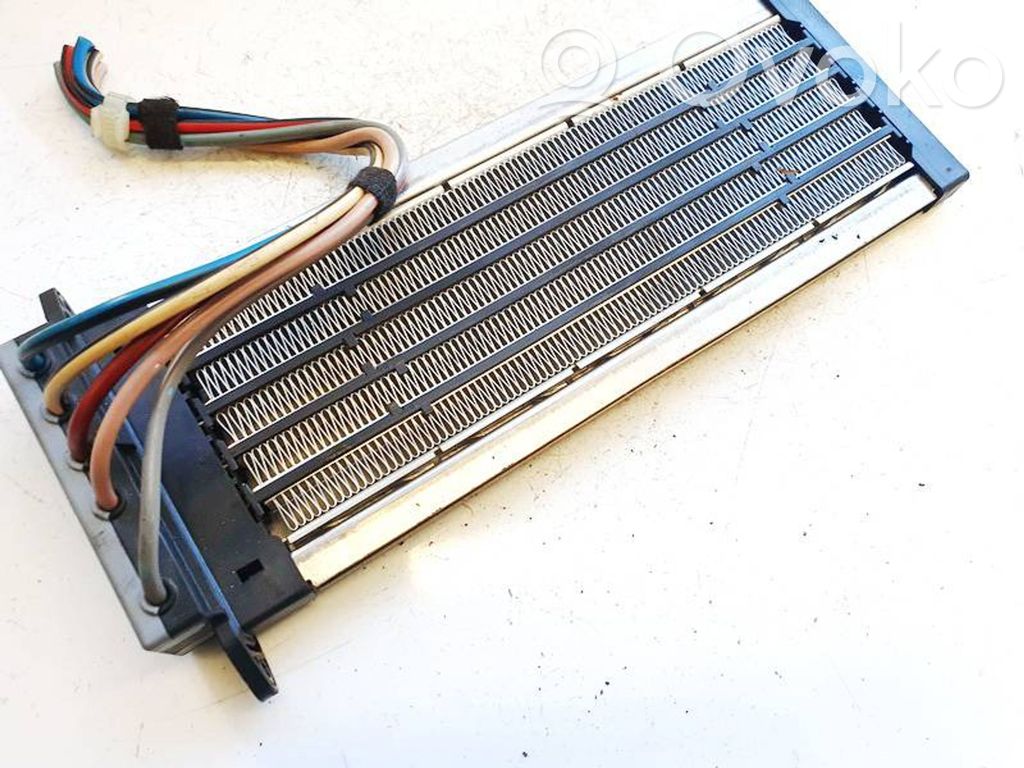 Toyota Avensis T270 Radiator aerotermă electrică cabină 