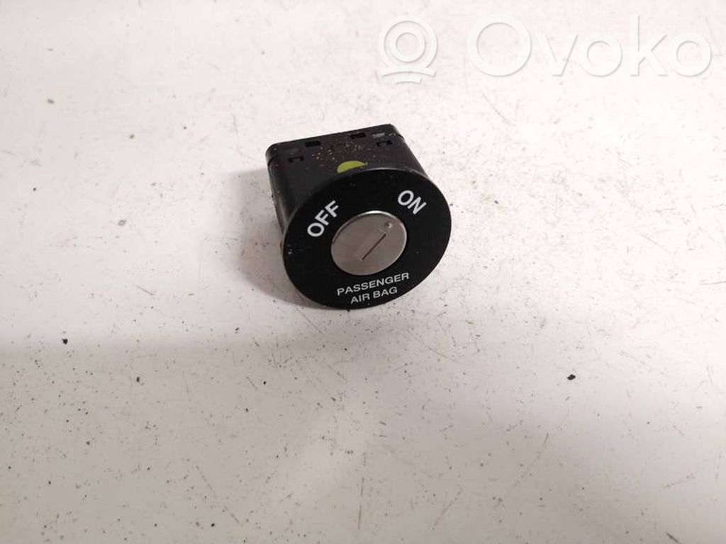 KIA Ceed Interruttore airbag passeggero on/off