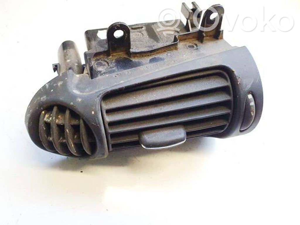 Mercedes-Benz C W203 Grilă ventilație centrală 