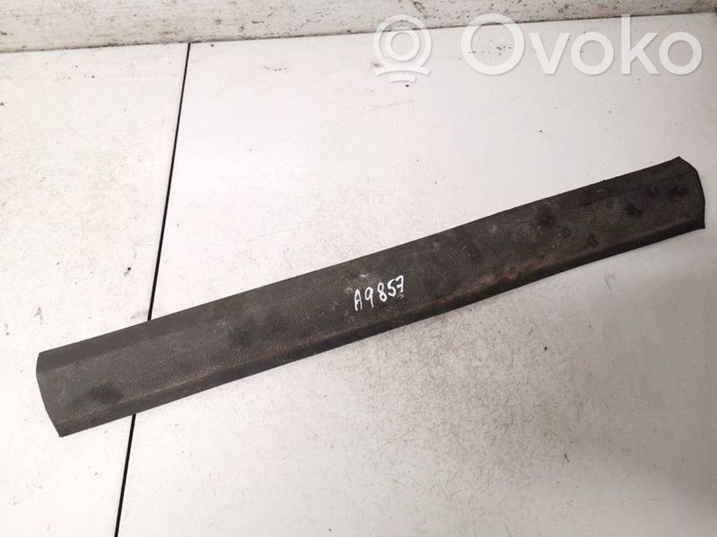 Ford Kuga I Copertura del rivestimento del sottoporta anteriore 