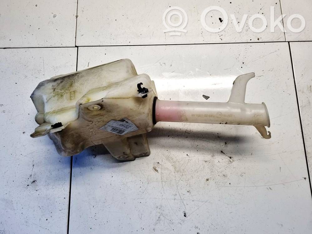 Mitsubishi Grandis Tuulilasinpesimen nestesäiliö