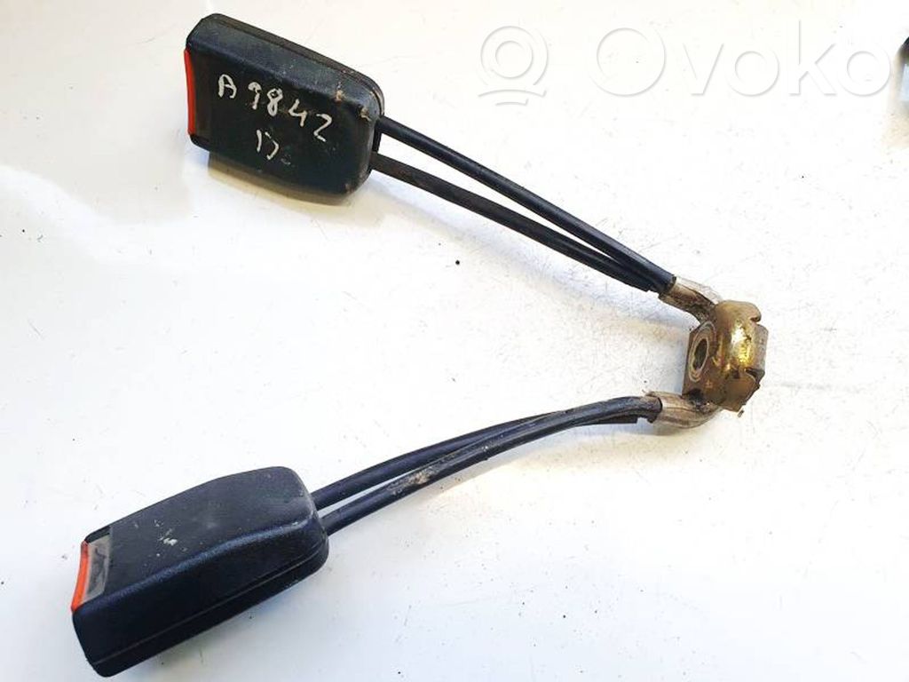 Volkswagen PASSAT B4 Bridă fixare centură de siguranță spate 