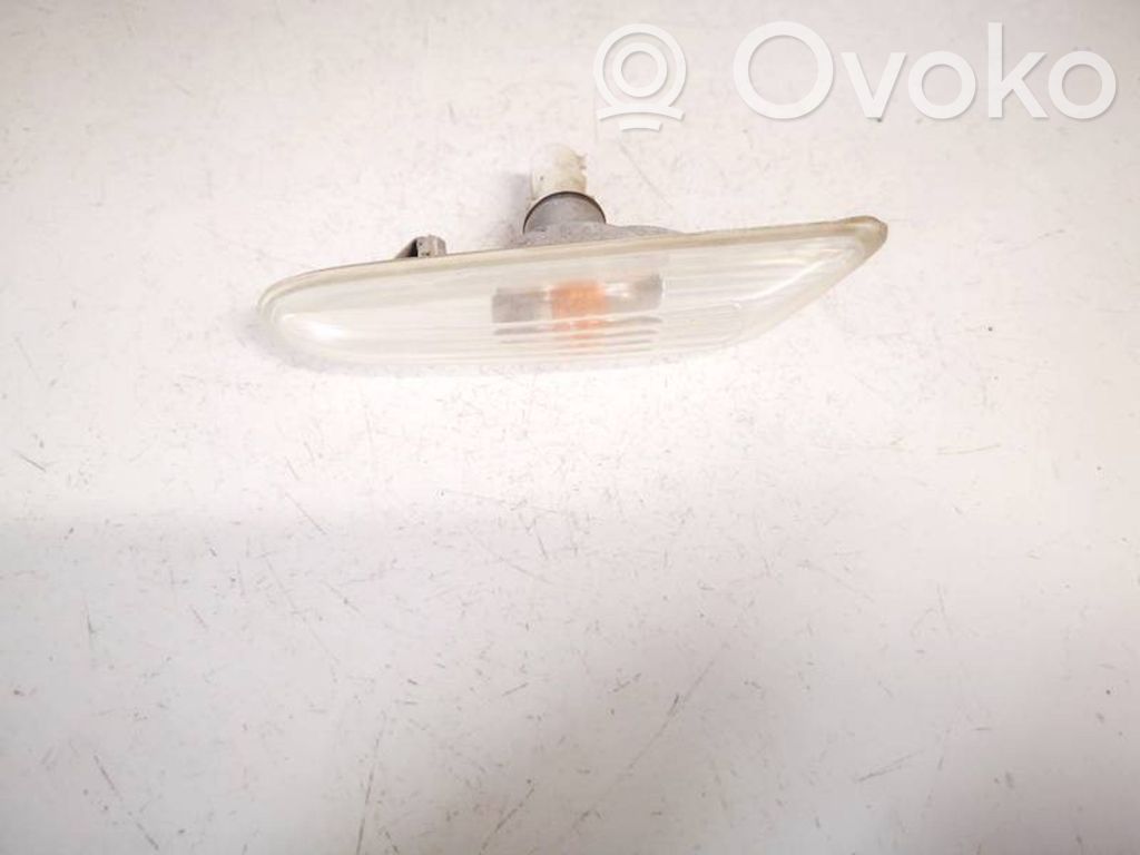 Front fender indicator light   4185R,4185R