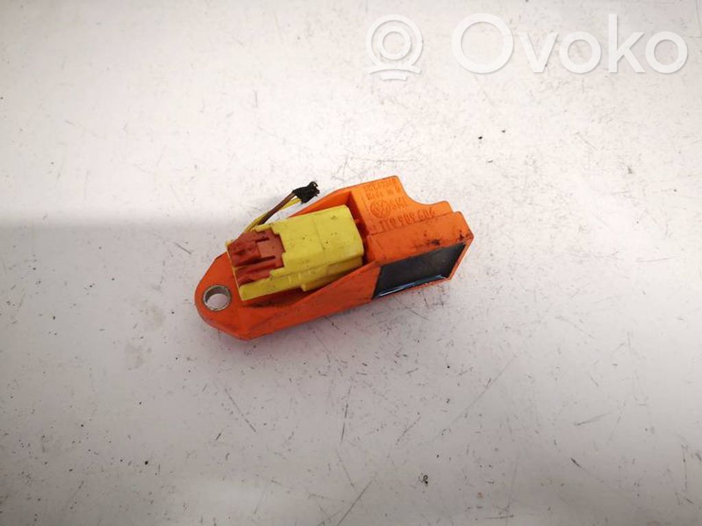 Volkswagen Touran I Czujnik uderzenia Airbag