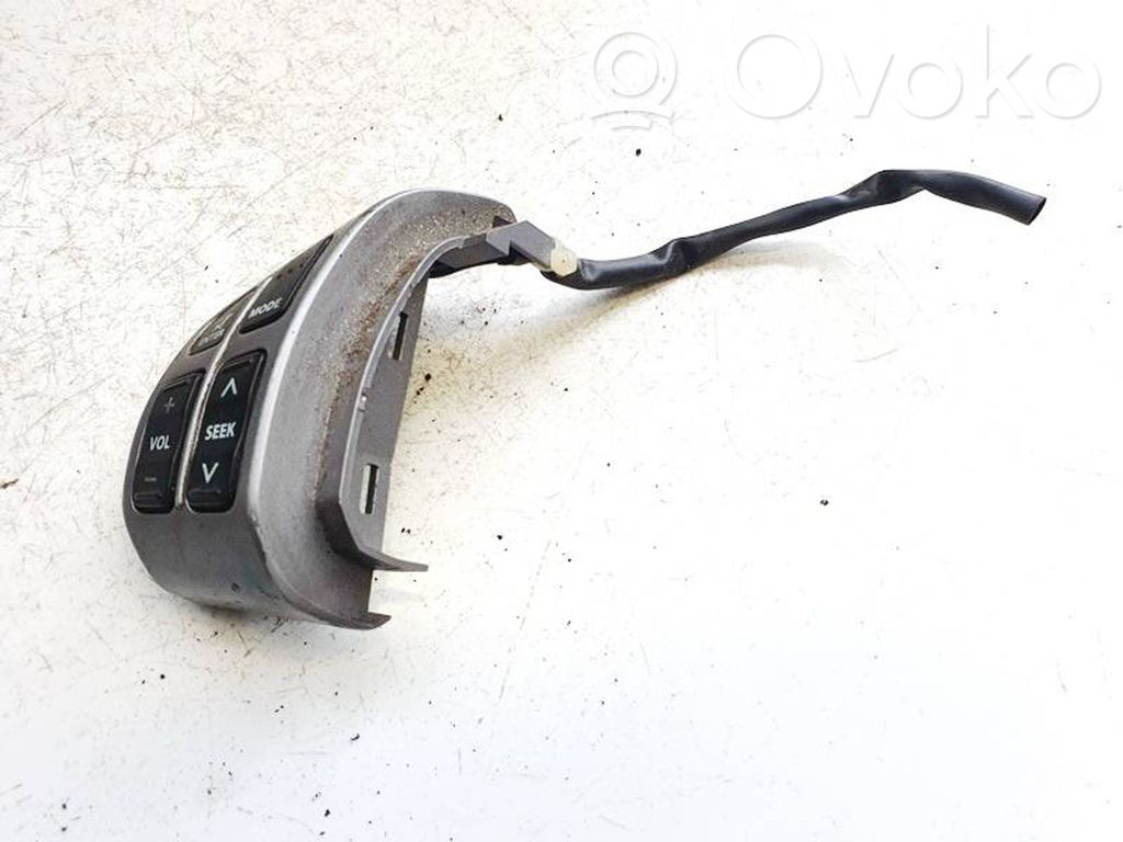 Suzuki SX4 Butoane/comutatoare pe volan 
