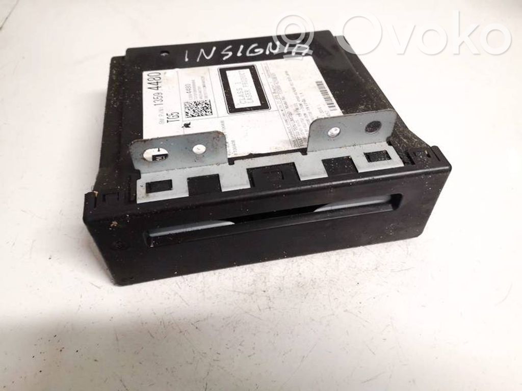 CD/DVD-vaihdin   13594480,462144791,1130006250B103,13594480,462144791