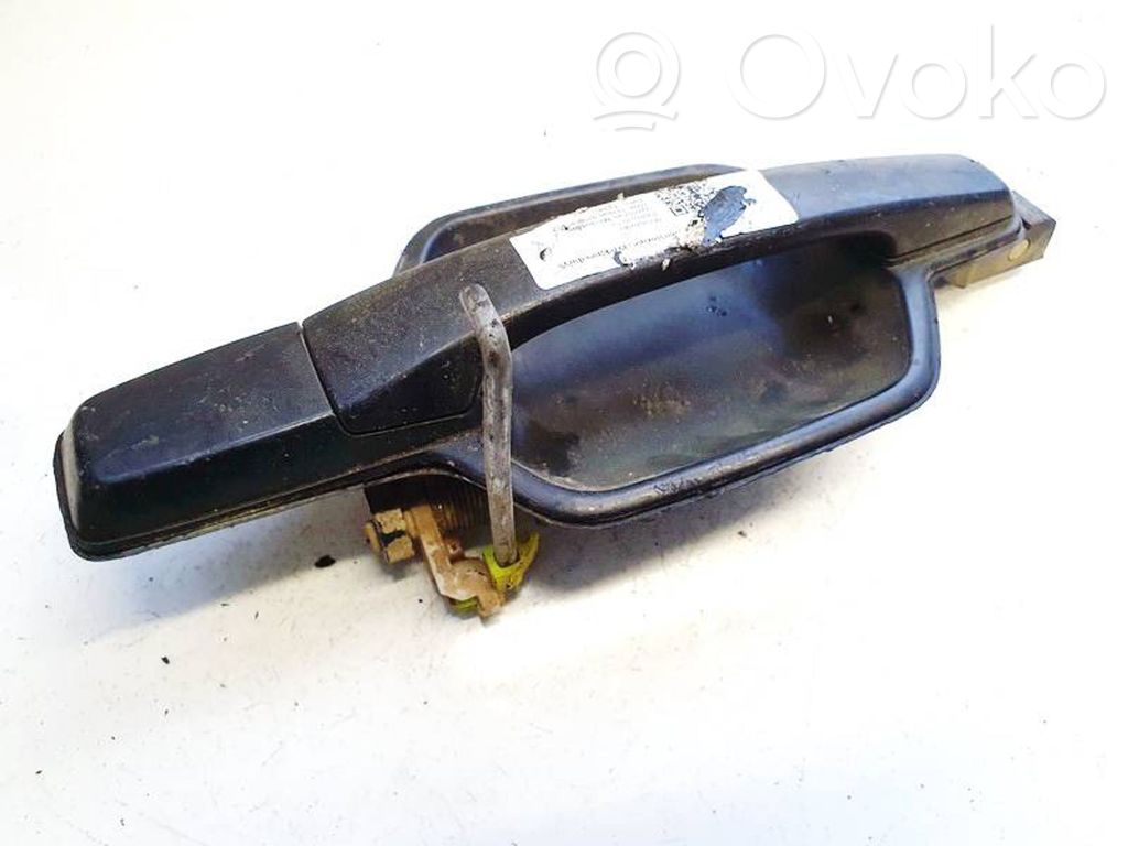 Manecilla externa puerta delantera