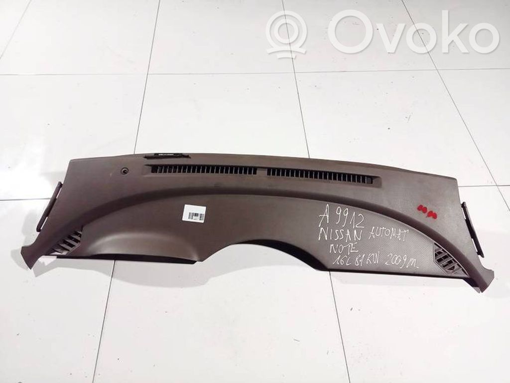 Nissan Note (E11) Otros repuestos del interior 