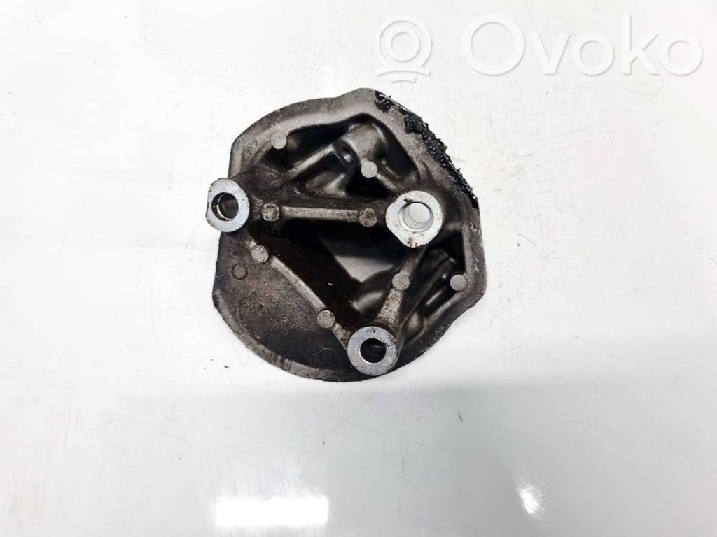 Peugeot 307 Engine mounting bracket 