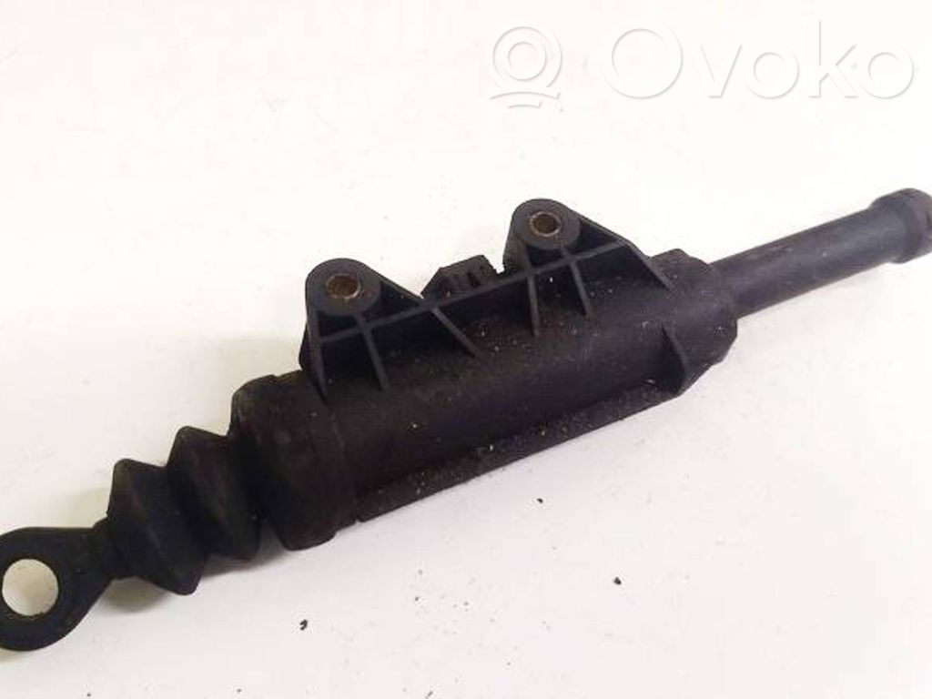 BMW 3 E36 Cilindro maestro de embrague 