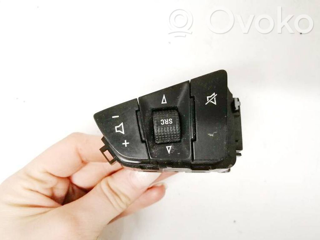Chevrolet Cruze Boutons / interrupteurs volant